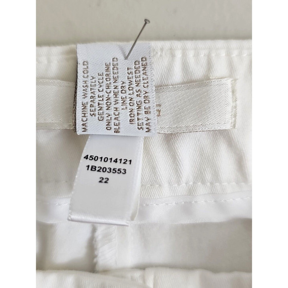 Chico’s ~Woman Size 2 (Size 12)~ Off-White Crop Stretch Pants Cuffed. - Picture 4 of 9